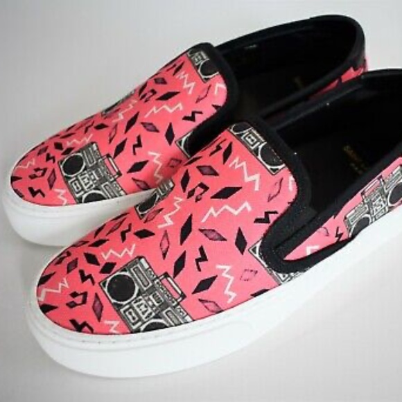 Saint Laurent - Picture 2 of 6